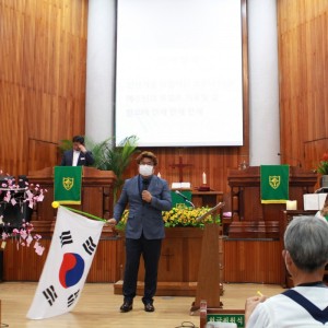 8월 9일 배경렬권사 만세삼창.JPG