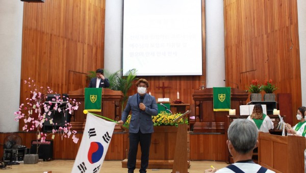 8월 9일 배경렬권사 만세삼창.JPG